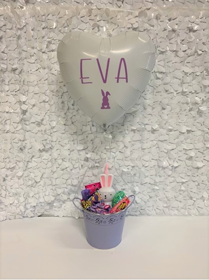 Image sur $25 PERSONALIZED EASTER BALLOON CANDY BASKET
