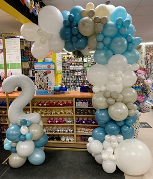 Image de GARLANDS - BASIC with 5" clusters added and 20" base  - 6' (PLUS single Marquee)
