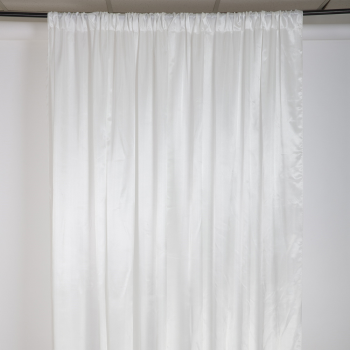 Image de 10' x 10' SATIN BACKDROP CURTAIN - WHITE