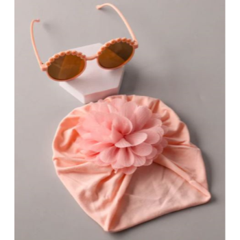 Picture of WEARABLE - Rosette Hat and Daisy Sunglass Set