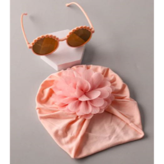 Picture of WEARABLE - Rosette Hat and Daisy Sunglass Set
